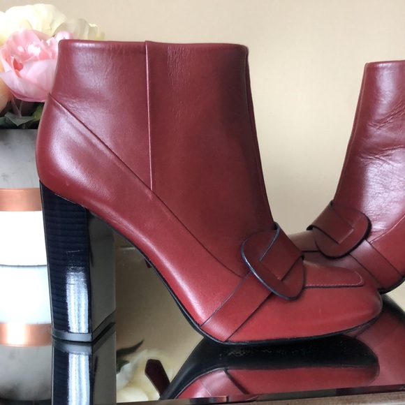 Tory Burch Red Cherry Burgundy Ankle Boots/Booties - Picture 2 of 10